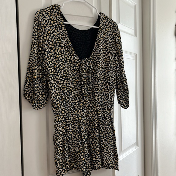 Zara Floral Romper - Picture 4 of 5